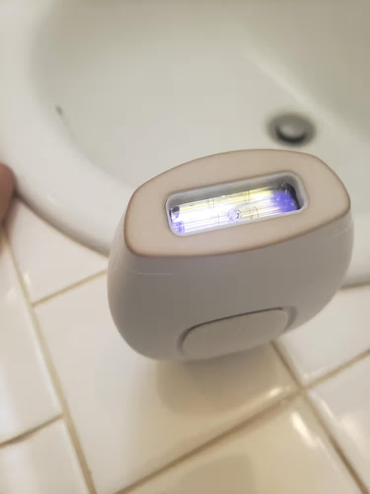 Lumi™ IPL Laser Hair Removal Handset photo review